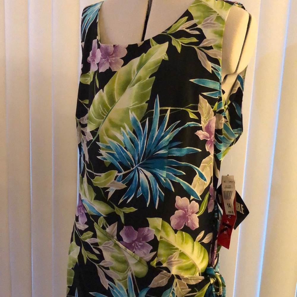 Dress - size 14 Hawaiian